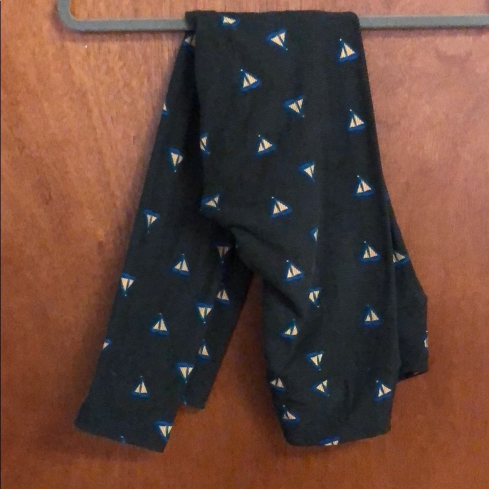 LuLaRoe sailboat leggings OS